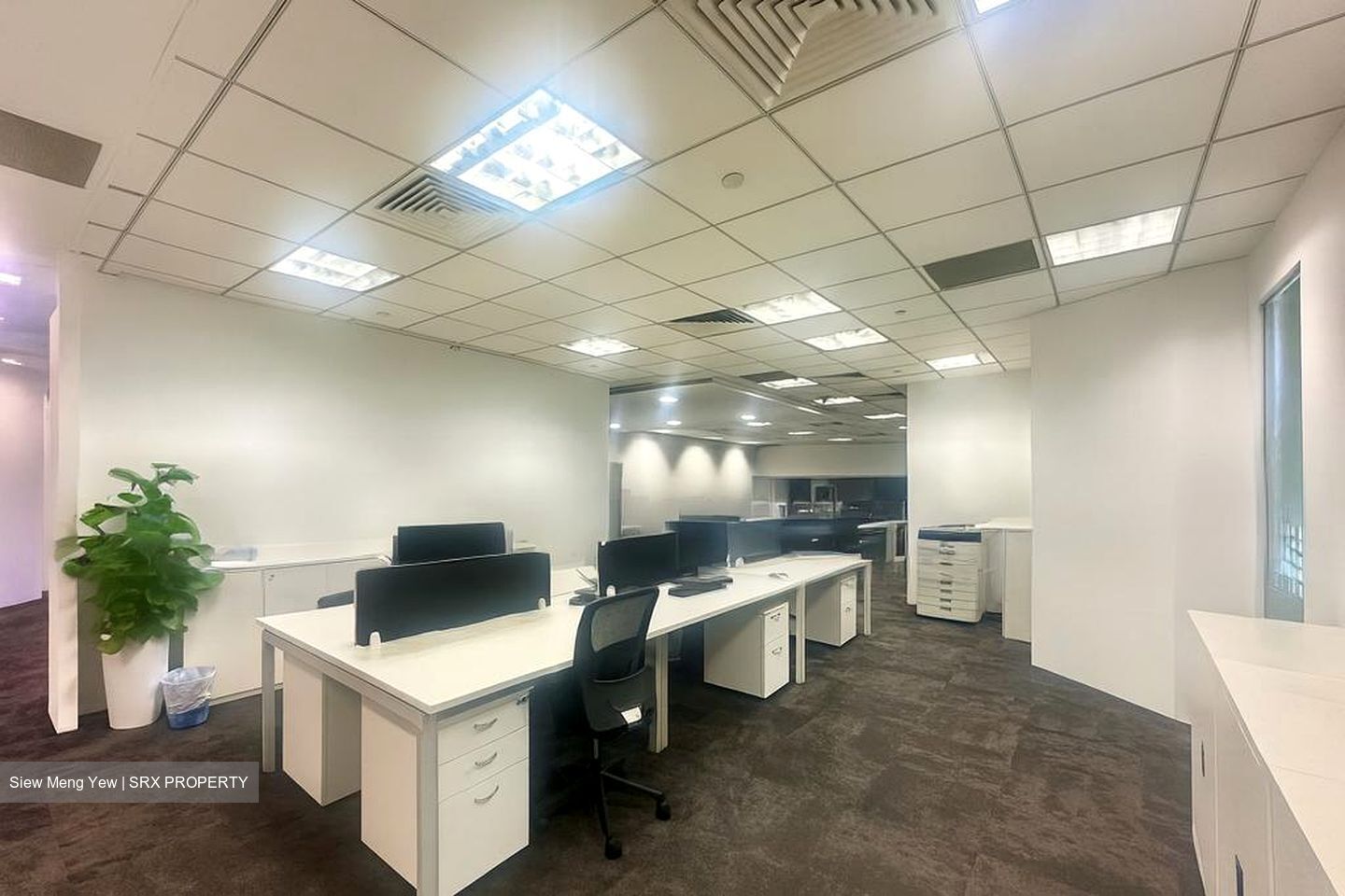 Sbf Center (D1), Office #496029021